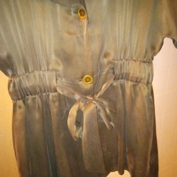 Bebe olive silk top - Picture 7 of 7